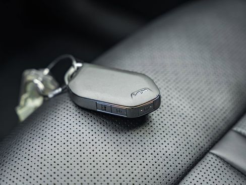 Used 2024 Kia Sorento S image 40