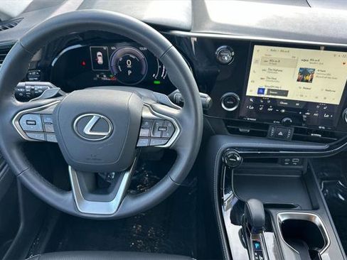 Certified 2025 Lexus NX 350h 350h Premium image 17