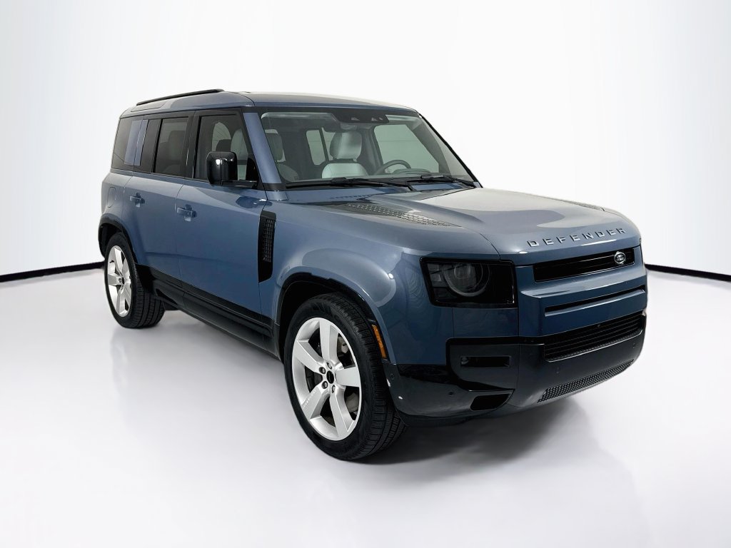 Used 2026 Land Rover Defender 110 X-Dynamic SE AWD/4WD image 3