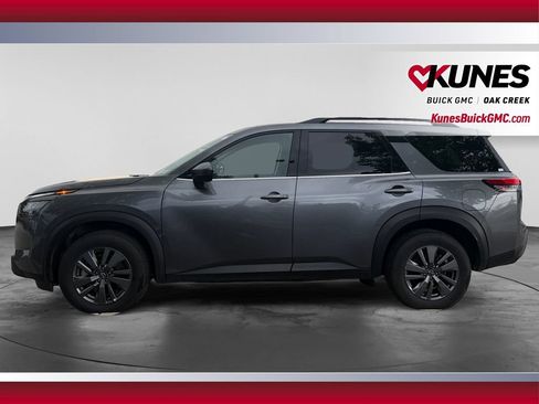 Used 2025 Nissan Pathfinder SV AWD/4WD image 6