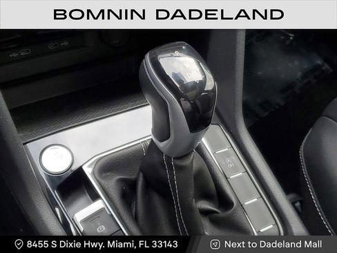 Used 2022 Volkswagen Taos SEL w/ Panoramic Sunroof Package image 26