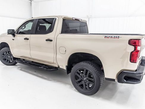 Used 2023 Chevrolet Silverado 1500 Custom Trail Boss w/ LPO, Dark Essentials Package AWD/4WD image 4