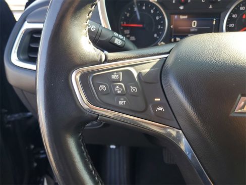 Used 2021 Chevrolet Equinox LT image 18