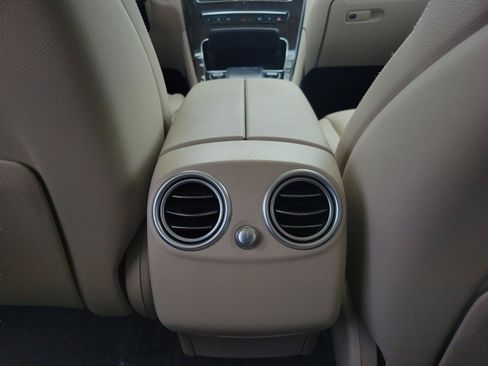 Certified 2022 Mercedes-Benz GLC 300 image 11