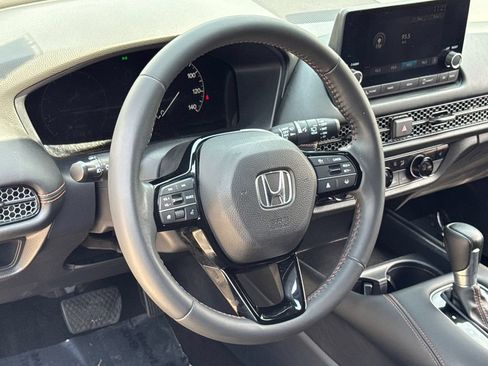 Used 2023 Honda HR-V Sport image 9
