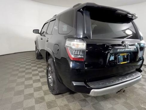 Used 2017 Toyota 4Runner TRD Off-Road AWD/4WD image 6
