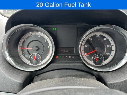 Used 2018 Dodge Grand Caravan SE FWD image 9