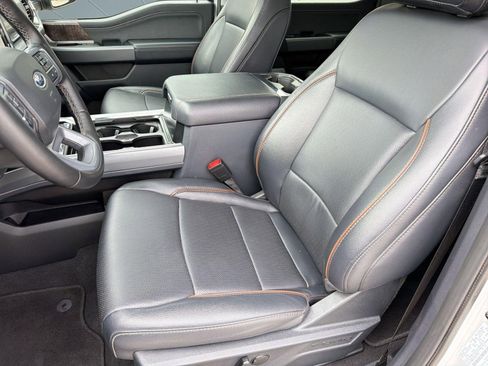 Used 2025 Ford F350 Lariat image 5