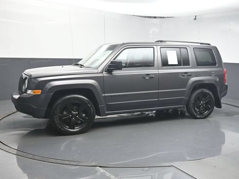 Used 2015 Jeep Patriot Sport FWD image 4