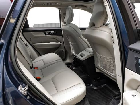 Used 2023 Volvo XC60 B5 Plus w/ Protection Package Premier AWD/4WD image 38