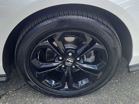 Used 2025 Honda Accord SE image 9
