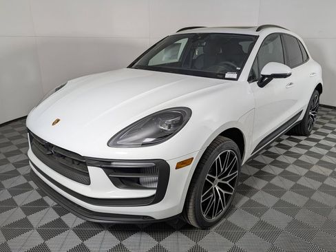 New 2026 Porsche Macan image 1
