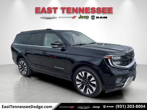 Used 2025 Ford Expedition Platinum w/ Driver's Package AWD/4WD image 1
