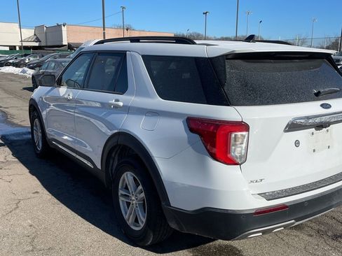 Used 2021 Ford Explorer XLT w/ Equipment Group 202A image 7