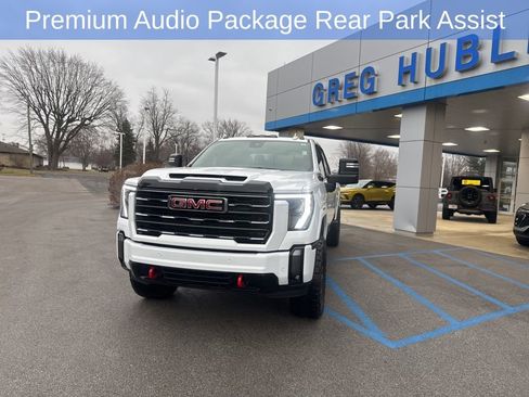 Used 2024 GMC Sierra 2500 AT4 w/ AT4 Preferred Package image 8