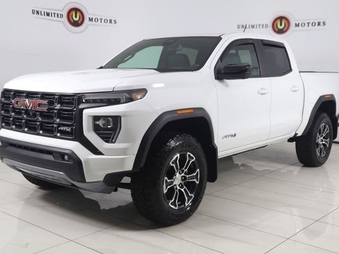 Used 2023 GMC Canyon AT4 w/ AT4 Premium Package AWD/4WD image 5