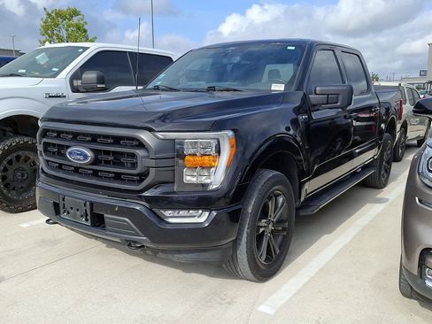 Used 2022 Ford F150 XLT w/ Equipment Group 302A High AWD/4WD image 4