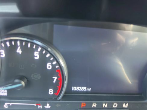 Used 2020 Ford Explorer XLT w/ Comfort Package AWD/4WD image 19
