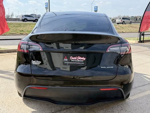 Used 2021 Tesla Model Y Long Range image 6