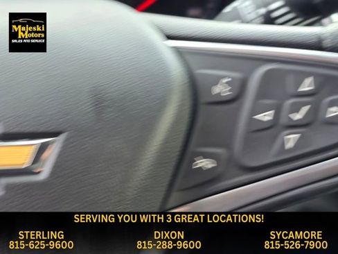 Used 2023 Chevrolet Equinox LT image 32