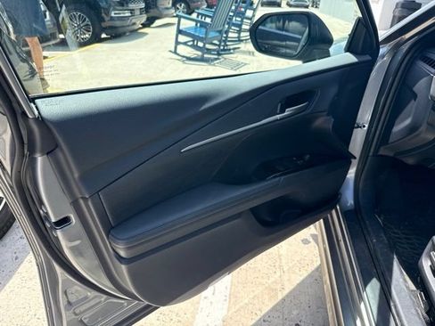 Used 2025 Toyota Camry XSE FWD image 28