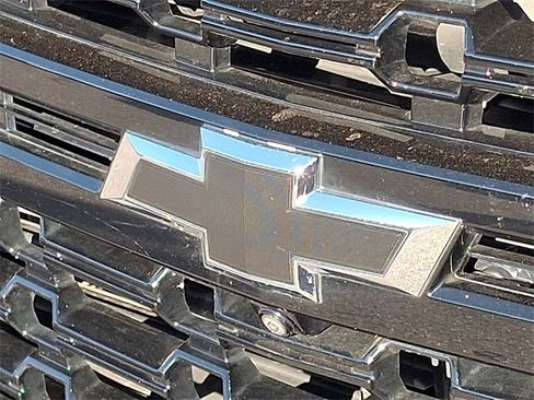 Used 2024 Chevrolet Suburban Z71 w/ Luxury Package image 29