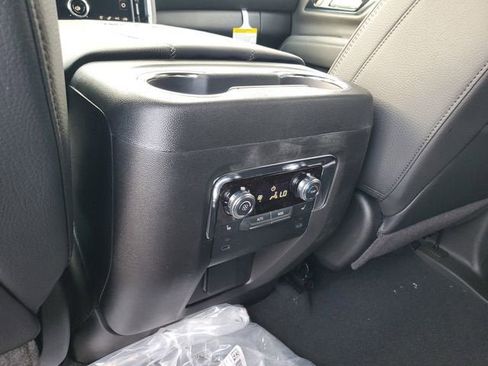New 2026 GMC Yukon XL Denali w/ Sun & Power Step Package AWD/4WD image 16