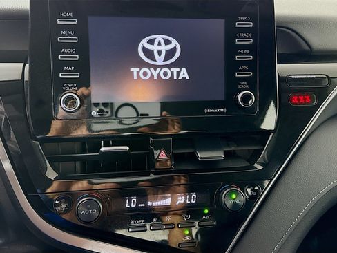 Used 2024 Toyota Camry SE FWD image 18