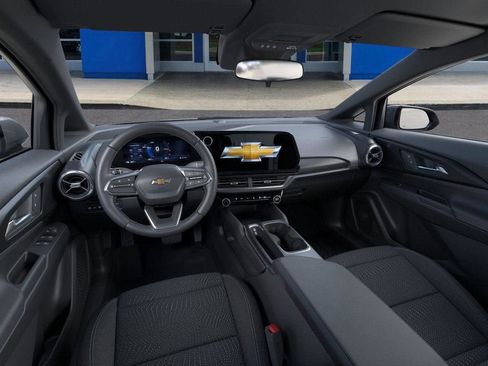 New 2026 Chevrolet Equinox EV LT image 15