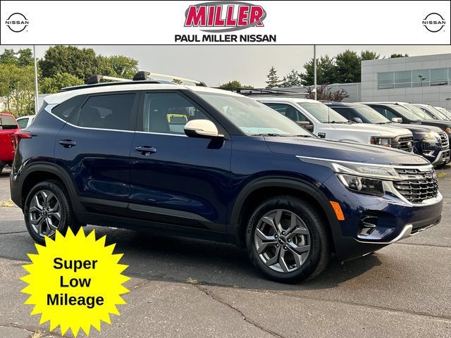 Used 2024 Kia Seltos S AWD/4WD image 1