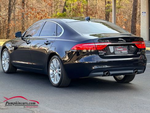 Used 2020 Jaguar XF Prestige image 40