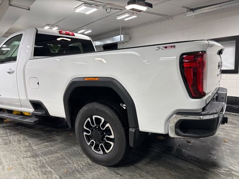Used 2020 GMC Sierra 2500 SLE w/ SLE Convenience Package image 10
