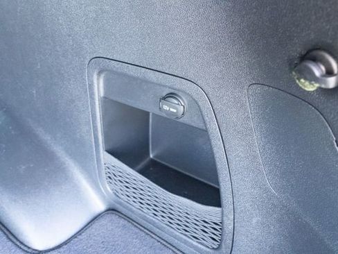 Used 2017 Kia Sorento LX w/ LX Convenience Package image 37