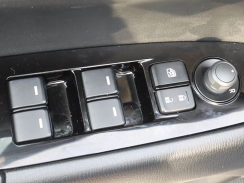 Used 2025 Hyundai Tucson SEL FWD image 14