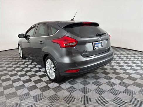 Used 2018 Ford Focus Titanium FWD image 5