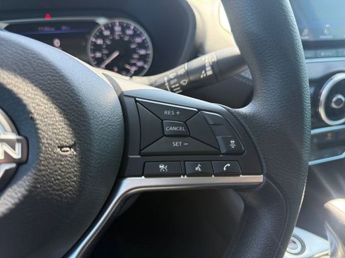 Used 2025 Nissan Sentra SV FWD image 22