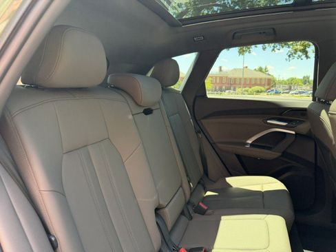 Certified 2025 Audi Q5 Premium w/ Convenience Package AWD/4WD image 25