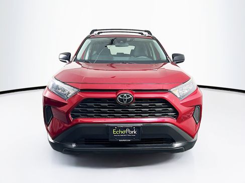 Used 2020 Toyota RAV4 LE image 2