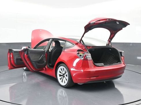 Used 2022 Tesla Model 3 Standard Range image 72