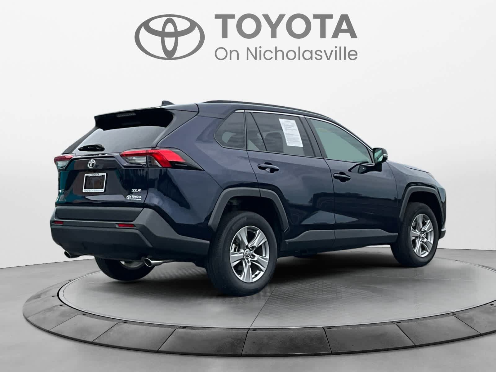 Used 2025 Toyota RAV4 XLE FWD image 5