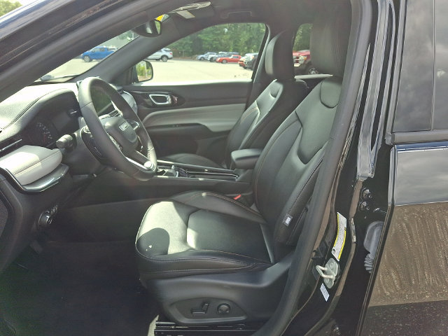 Used 2024 Jeep Compass Limited AWD/4WD image 13