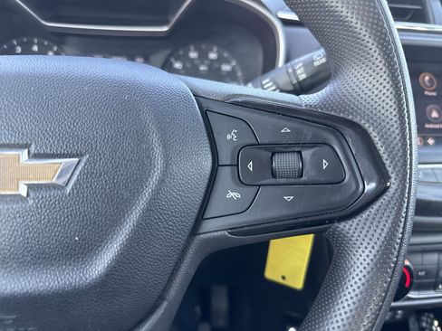 Used 2021 Chevrolet TrailBlazer LS image 19