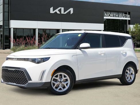 Certified 2024 Kia Soul LX w/ Option Group 015 FWD image 1