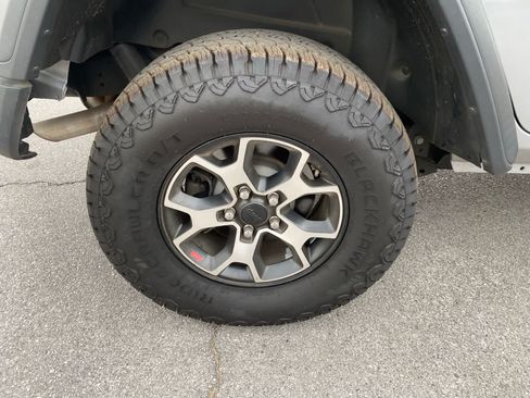 Used 2021 Jeep Wrangler Unlimited Rubicon AWD/4WD image 6