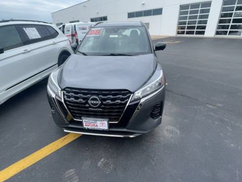 Used 2024 Nissan Kicks SR FWD image 5