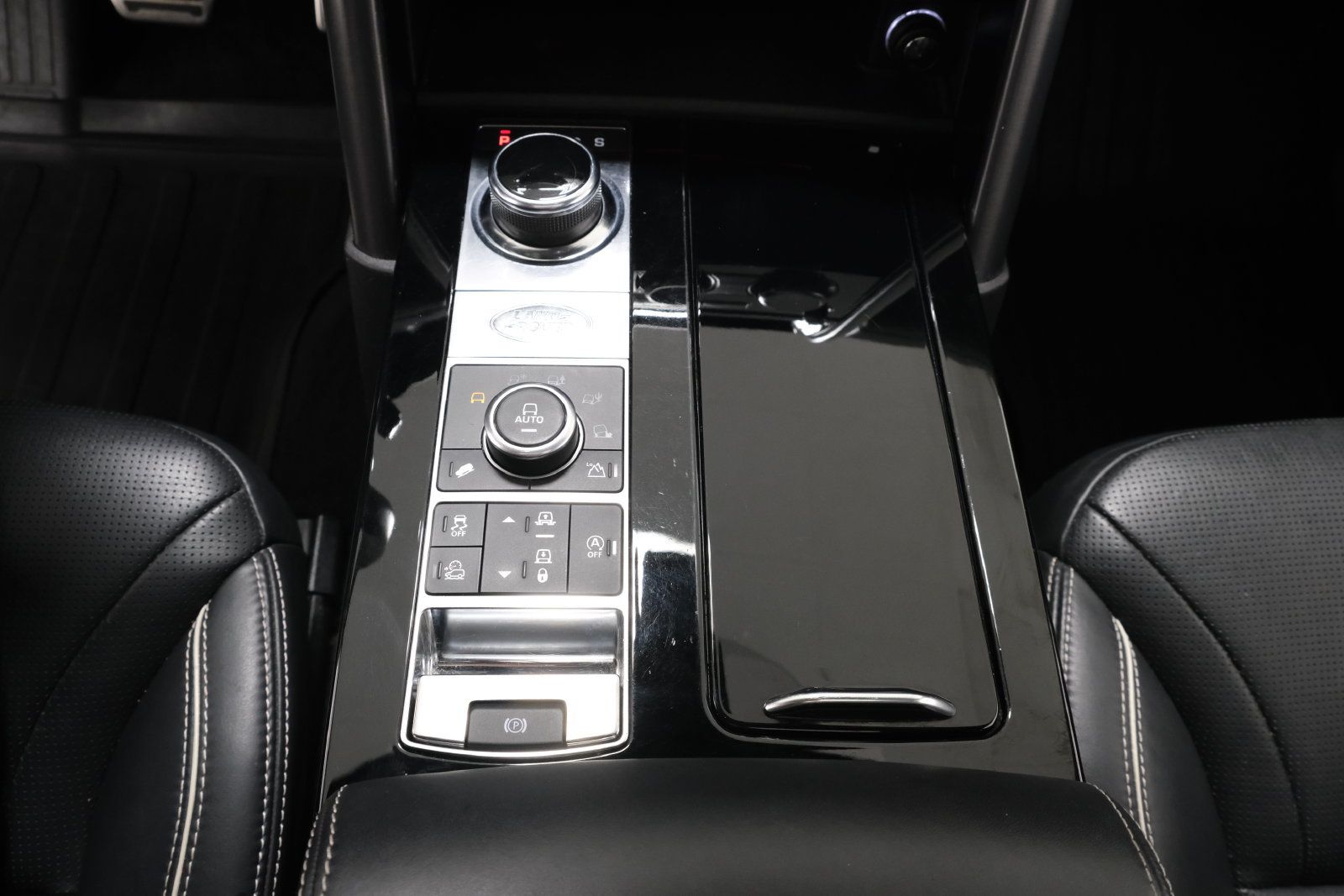 Used 2019 Land Rover Discovery HSE Luxury AWD/4WD image 23
