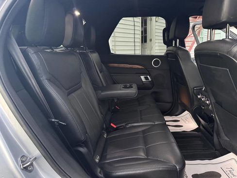 Used 2017 Land Rover Discovery HSE image 31