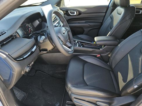 New 2026 Jeep Compass Latitude image 18