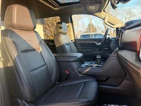 Used 2024 GMC Sierra 1500 Denali w/ Technology Package image 28
