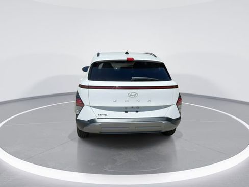Used 2026 Hyundai Kona SEL Premium FWD image 7